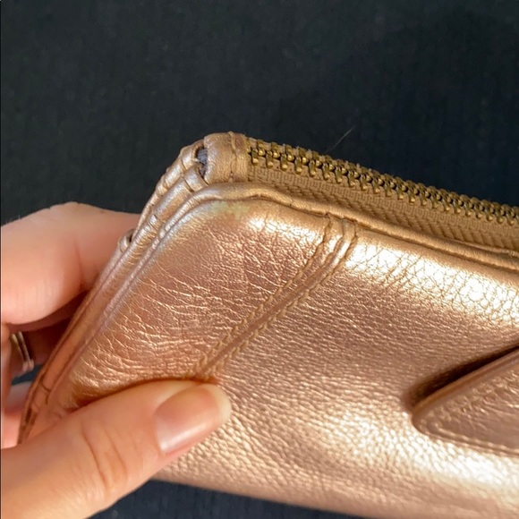 Fossil Rose Gold Wallet - Picture 3 of 3